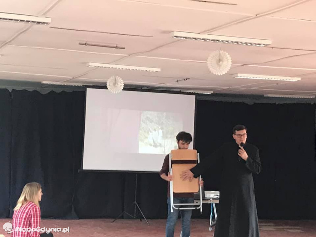 IX LO - Szkolne Rekolekcje prowadzone przez ks. Łukasza Grelewicza