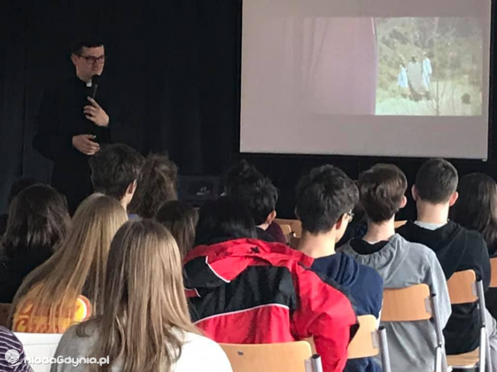 IX LO - Szkolne Rekolekcje prowadzone przez ks. Łukasza Grelewicza