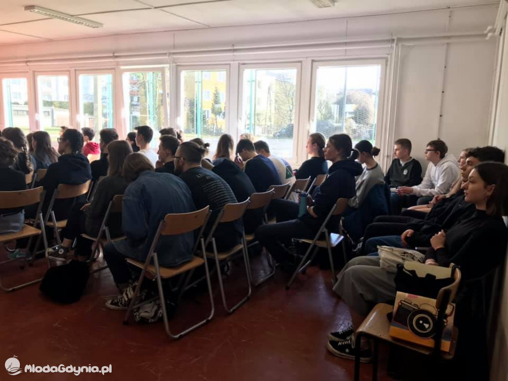 IX LO - Szkolne Rekolekcje prowadzone przez ks. Łukasza Grelewicza