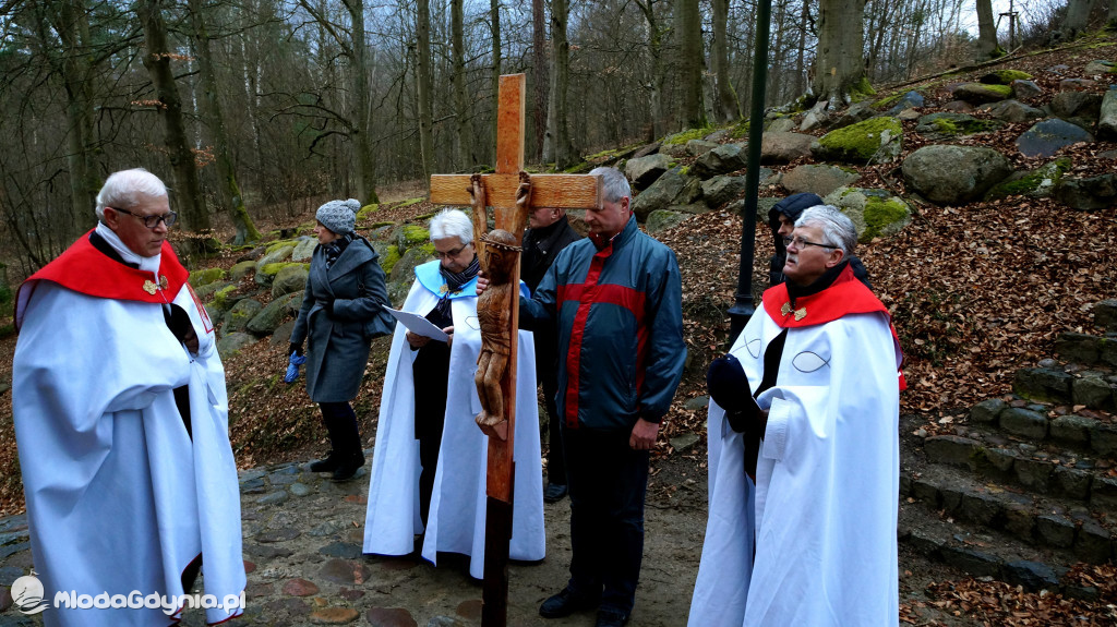 Wejherowo - droga krzyzowa w intencji 10 letniego chłopca