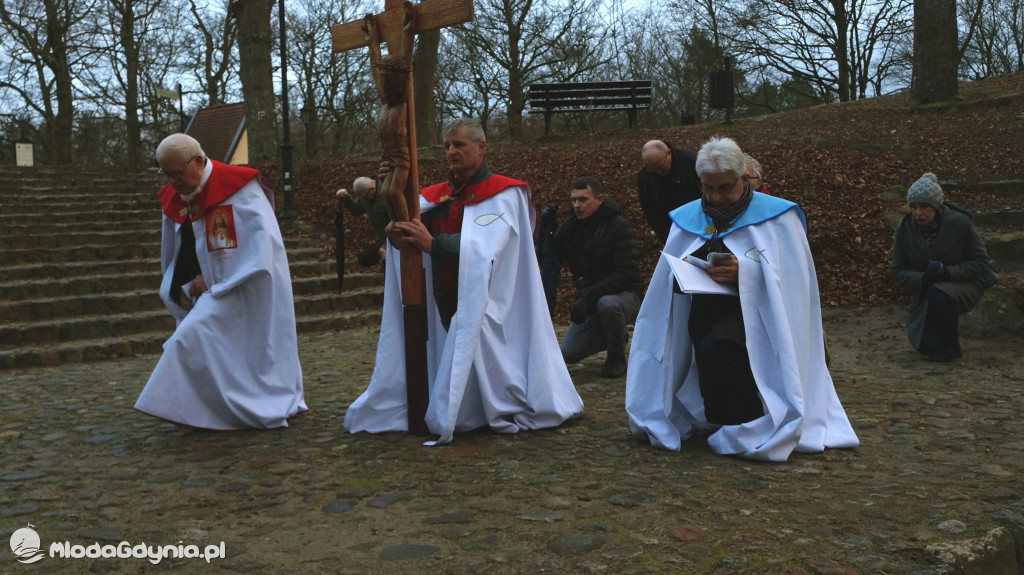Wejherowo - droga krzyzowa w intencji 10 letniego chłopca
