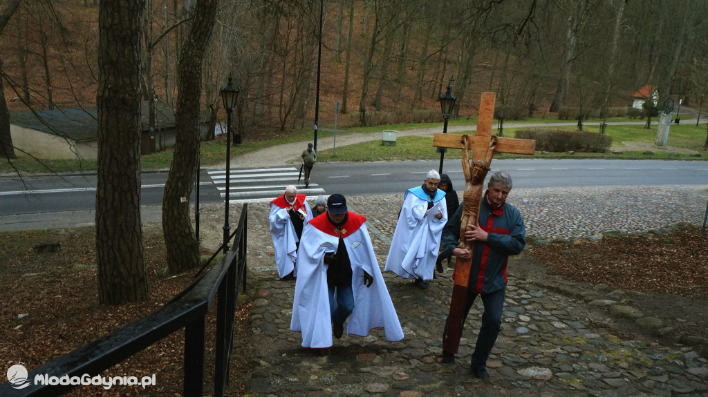 Wejherowo - droga krzyzowa w intencji 10 letniego chłopca