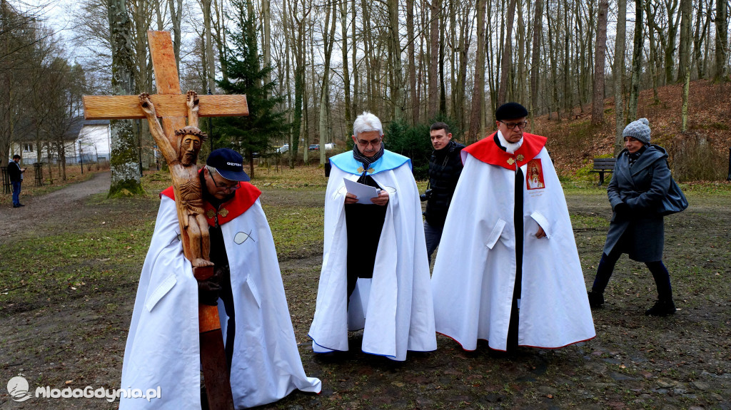 Wejherowo - droga krzyzowa w intencji 10 letniego chłopca