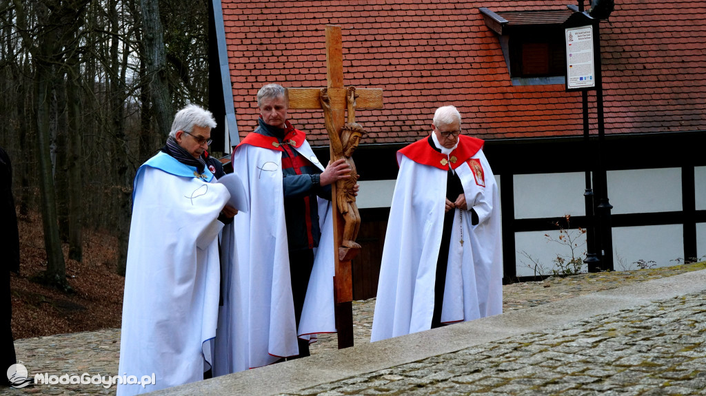 Wejherowo - droga krzyzowa w intencji 10 letniego chłopca