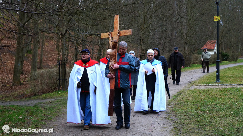 Wejherowo - droga krzyzowa w intencji 10 letniego chłopca