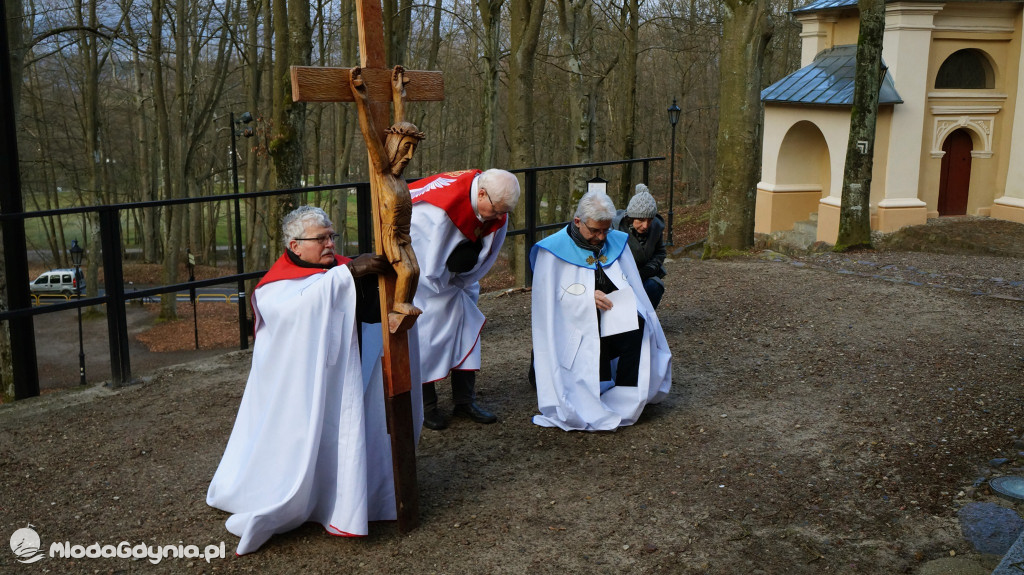 Wejherowo - droga krzyzowa w intencji 10 letniego chłopca