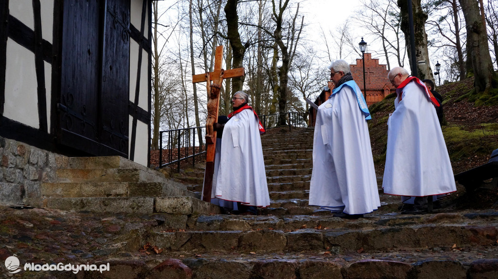 Wejherowo - droga krzyzowa w intencji 10 letniego chłopca