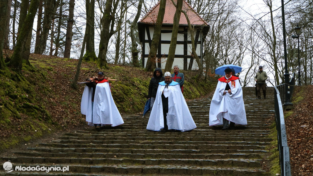 Wejherowo - droga krzyzowa w intencji 10 letniego chłopca