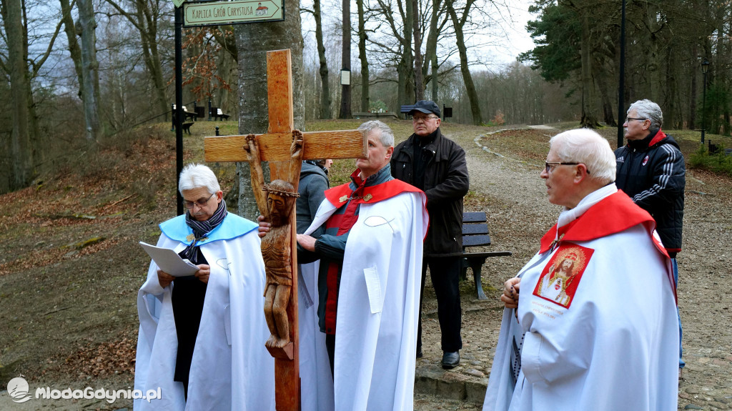 Wejherowo - droga krzyzowa w intencji 10 letniego chłopca