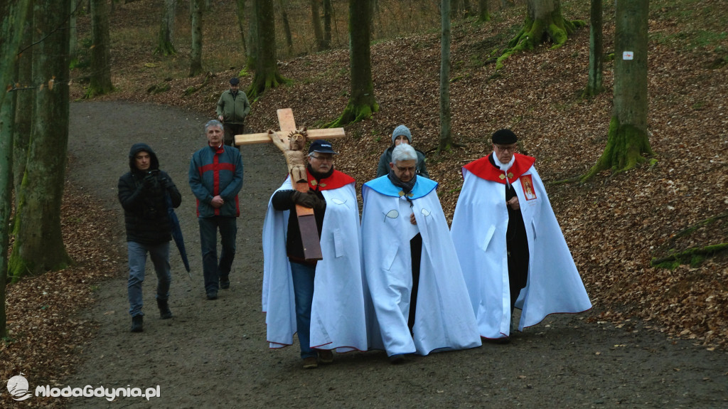 Wejherowo - droga krzyzowa w intencji 10 letniego chłopca