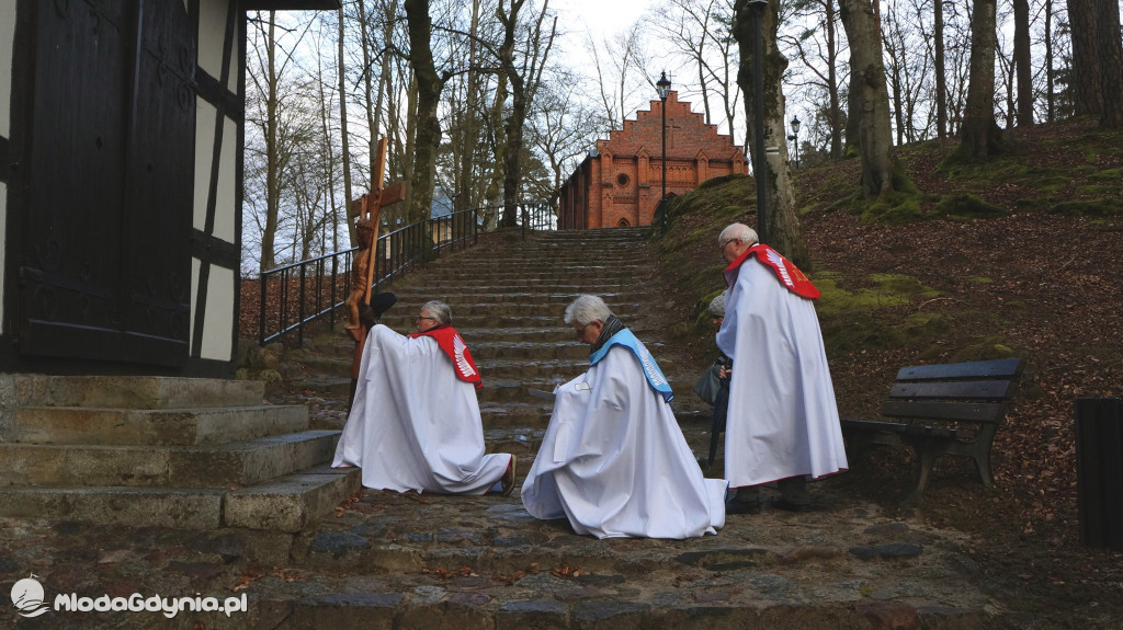 Wejherowo - droga krzyzowa w intencji 10 letniego chłopca