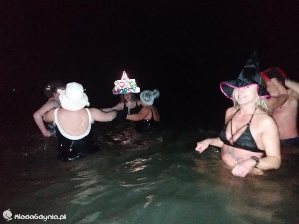 Morsowanie przy pełni księżyca - w czapkach i nie tylko 9 marca 2020