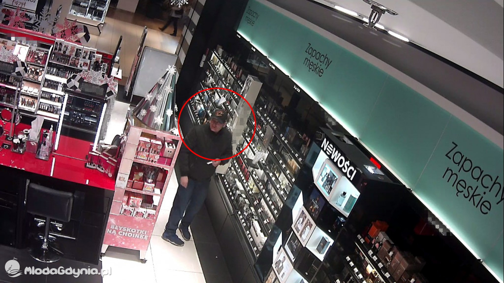 Policja poszukuje sprawców kradzieży 31.03.2020