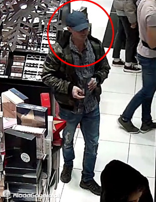 Policja poszukuje sprawców kradzieży 31.03.2020