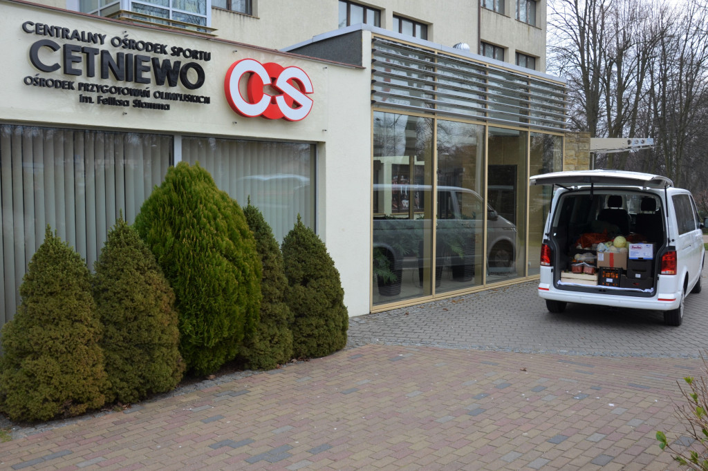 Centralne Ośrodki Sportu przekazały bezpłatnie żywność organizacjom pożytku publicznego