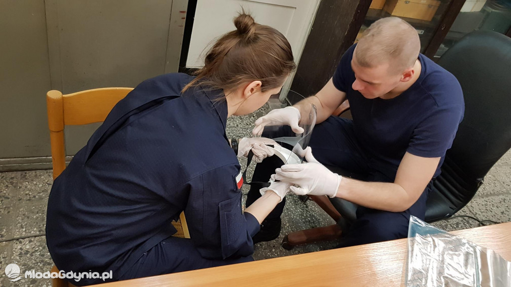 AMW - Przyłbice ochronne dla szpitali