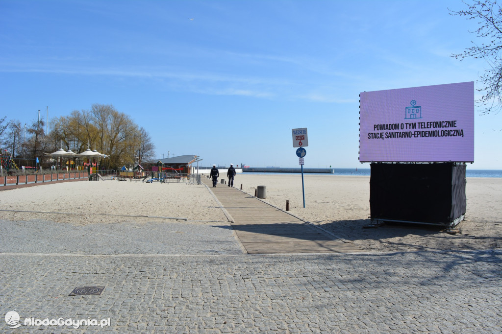 KM Policji Gdynia - Niedzielne działania na terenie Gdyni w związku z epidemią koronawirusa