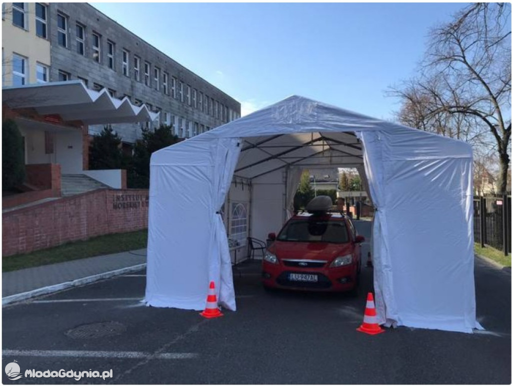 Centrum testowe COVID-19 drive-thru przy IMMiT GUMed