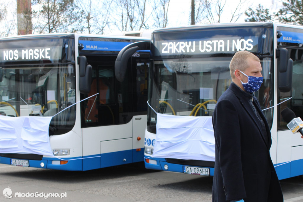 ZKM/PKA - Lech Żurek - autobusy w maseczkach