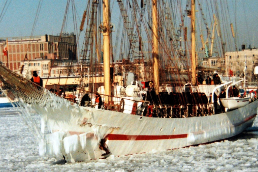 25. rocznica wyjścia w rejs dookoła świata ORP Iskra