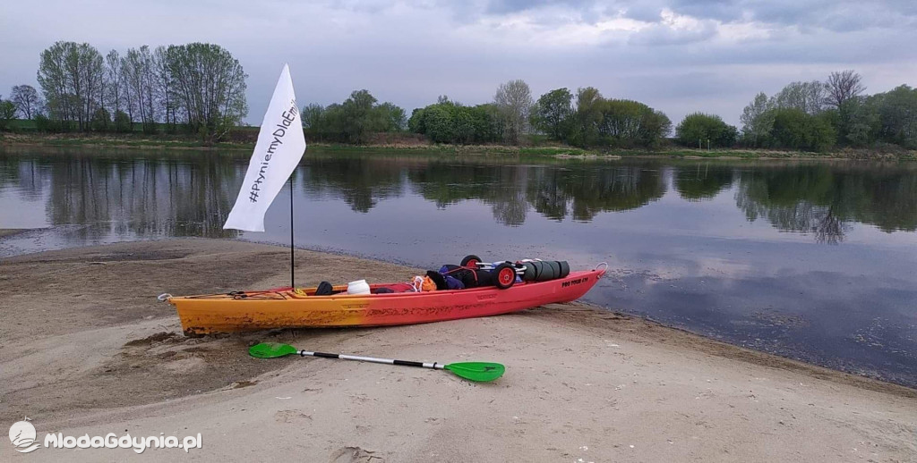 Szymon płynie dla Emila - 4 i 5 maja 2020