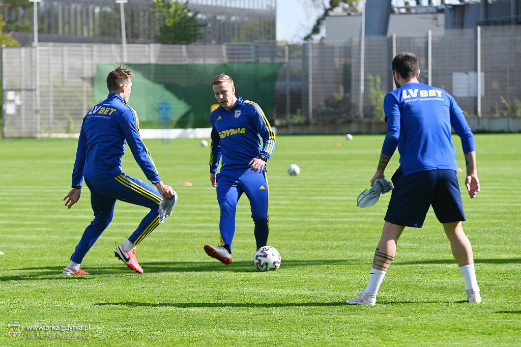 Arka rozpoczęła treningi w grupach
