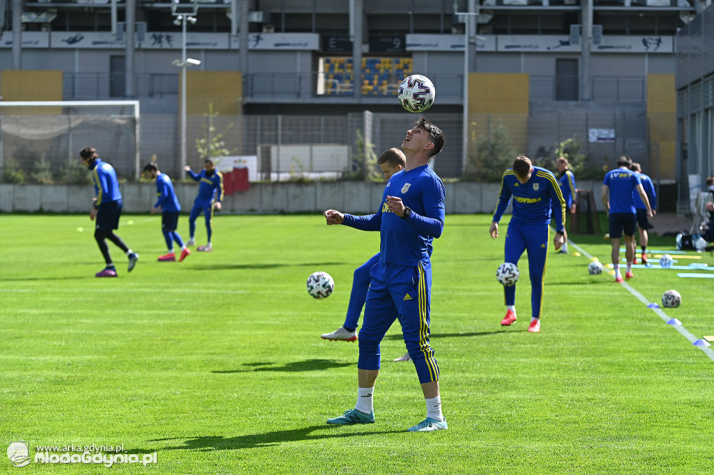 Arka rozpoczęła treningi w grupach