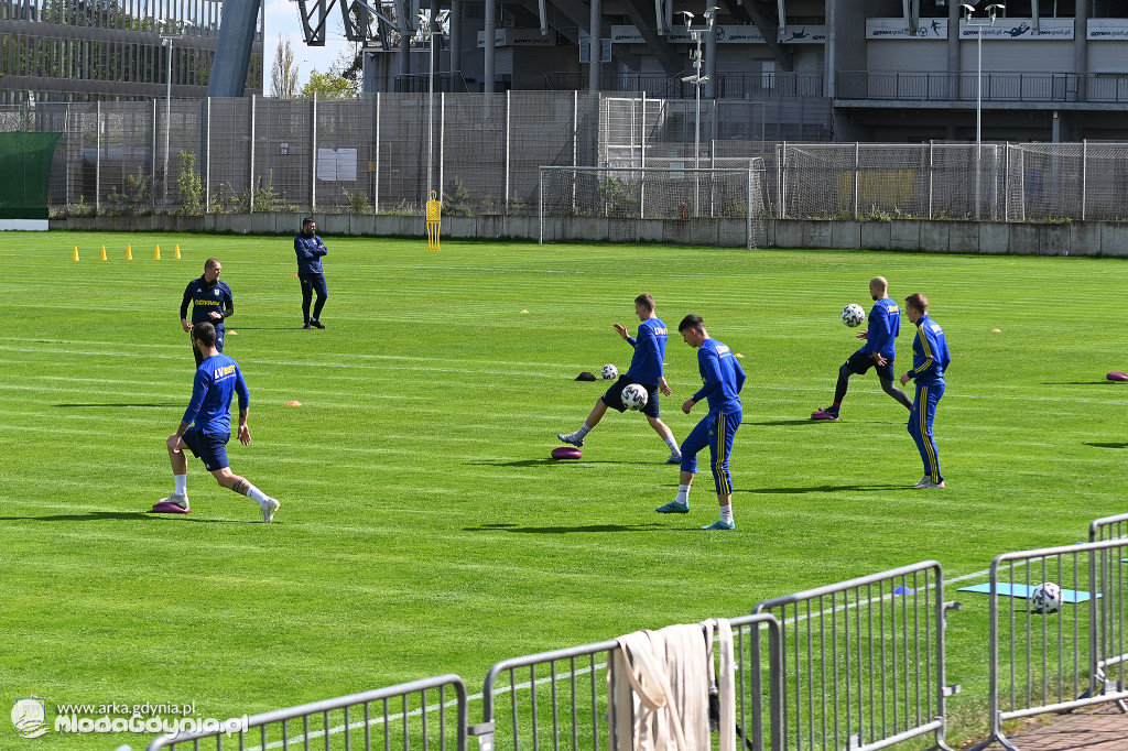 Arka rozpoczęła treningi w grupach
