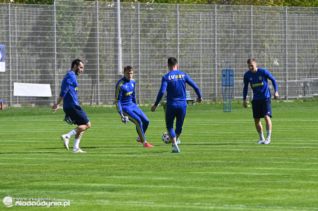 Arka rozpoczęła treningi w grupach