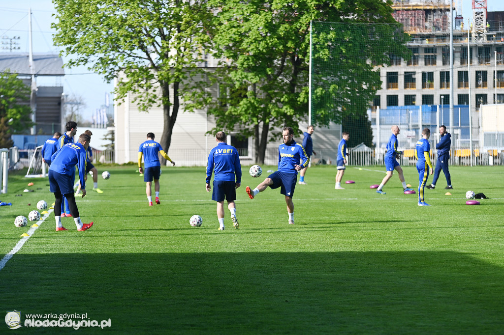 Arka rozpoczęła treningi w grupach