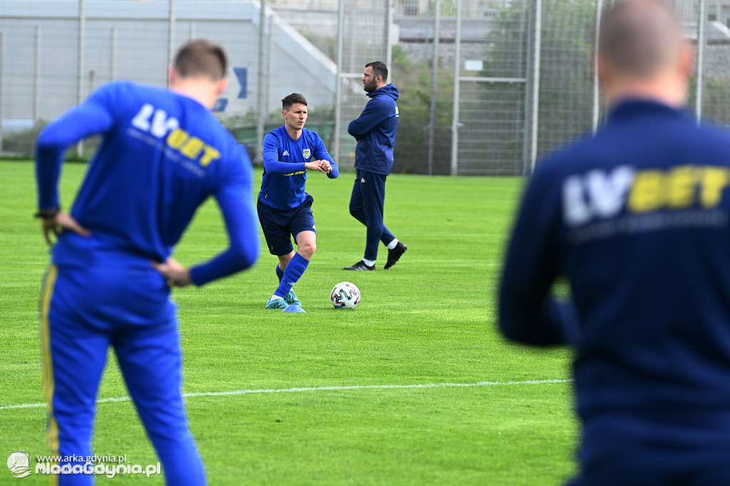 Arka Gdynia - Piątkowe zajęcia na boisku GCS 08.05.2020