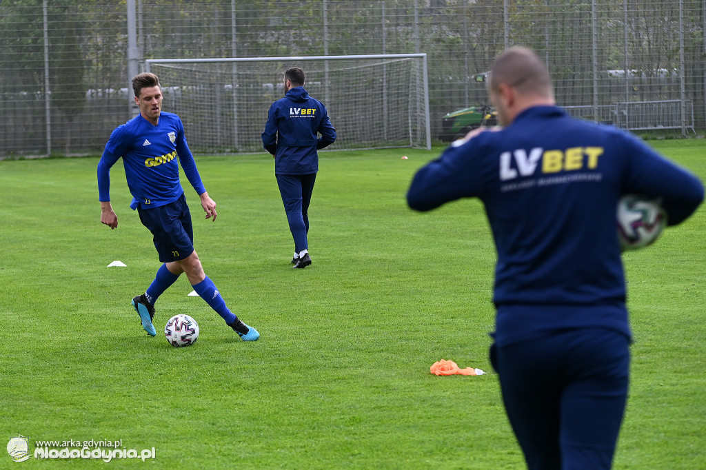 Arka Gdynia - Piątkowe zajęcia na boisku GCS 08.05.2020