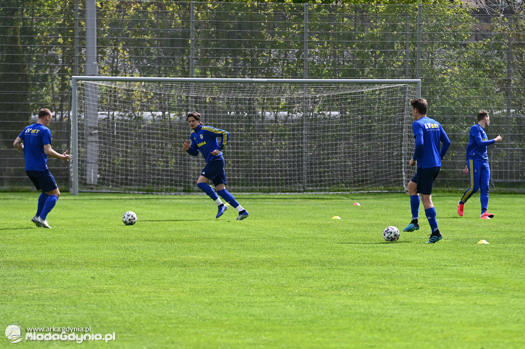 Arka Gdynia - Piątkowe zajęcia na boisku GCS 08.05.2020