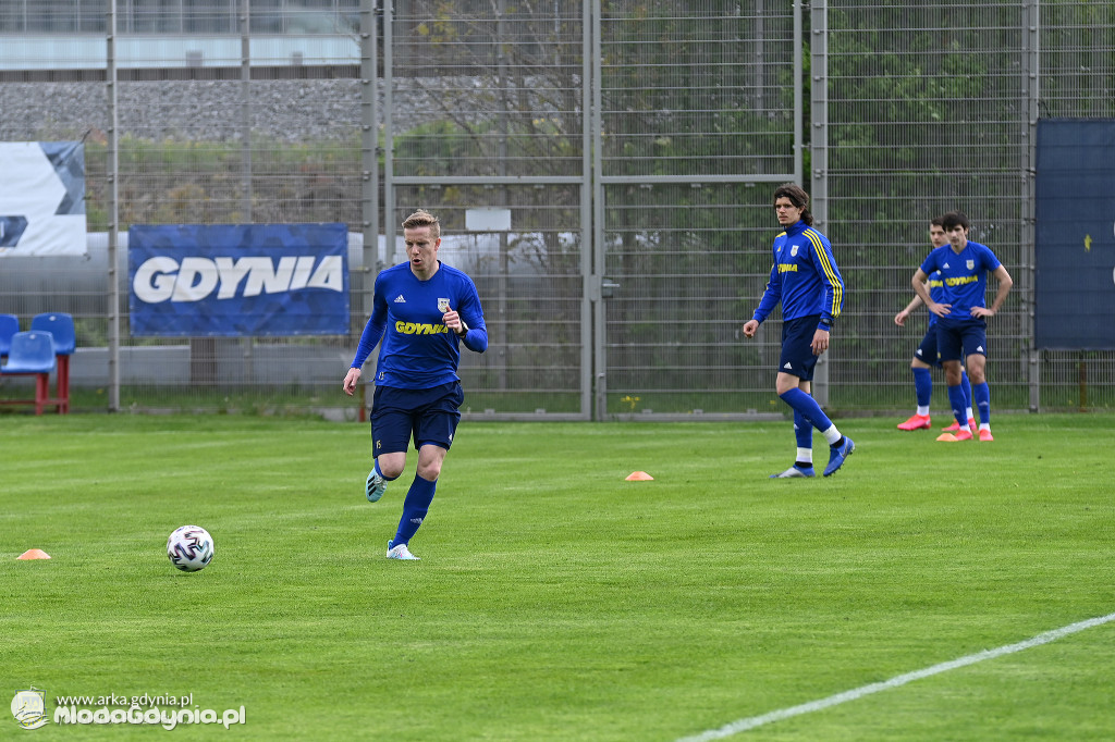 Arka Gdynia - Piątkowe zajęcia na boisku GCS 08.05.2020