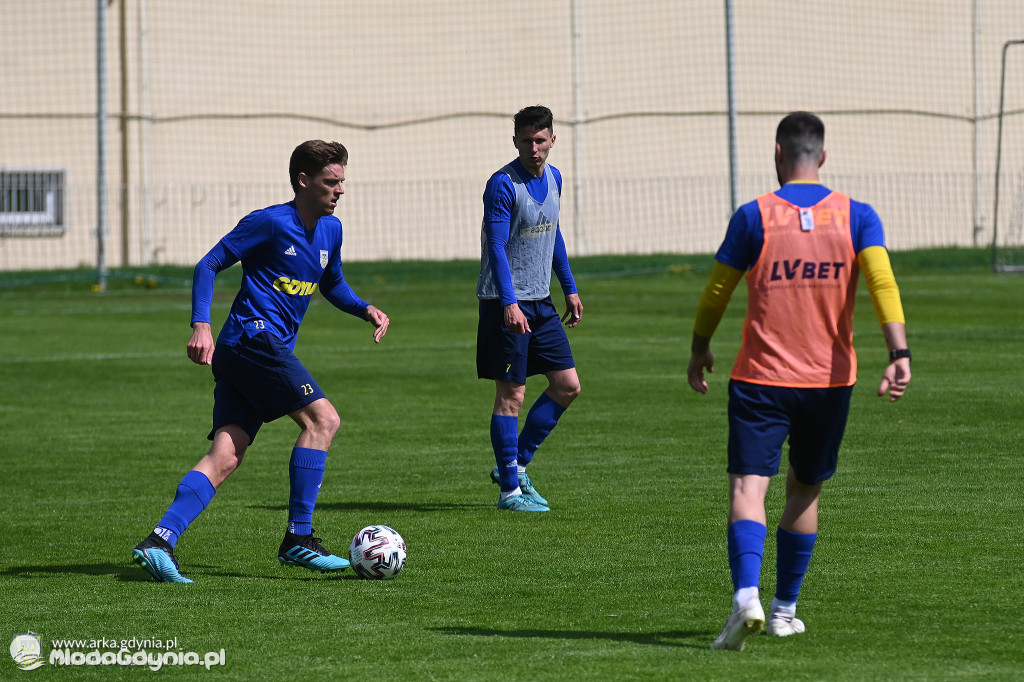 Arka Gdynia - Piątkowe zajęcia na boisku GCS 08.05.2020