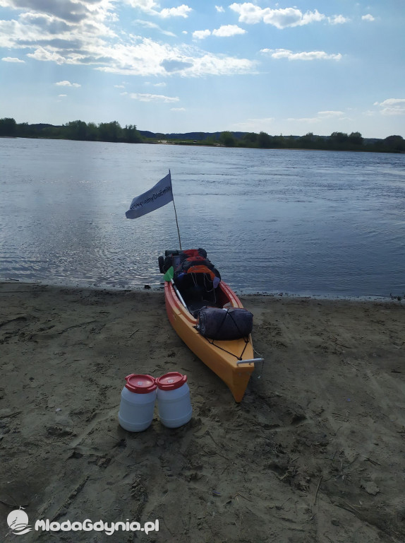 Szymon Machnowski płynia dla Emila 8 maja 2020