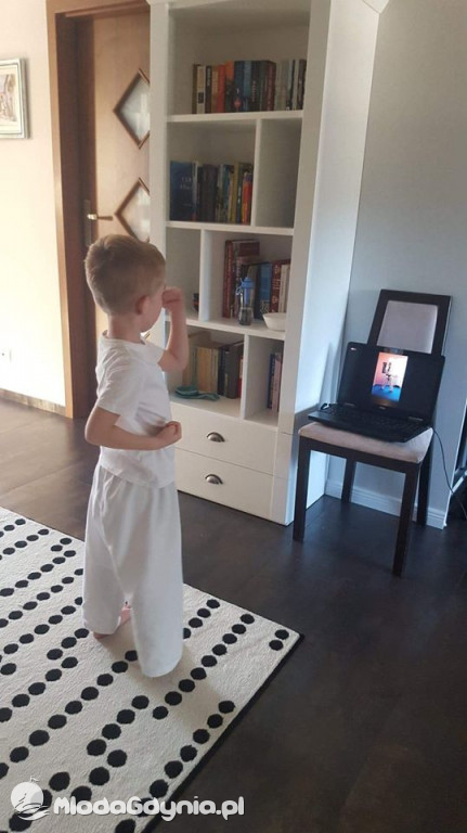 Młodzi sportowcy rozpoczynają treningi