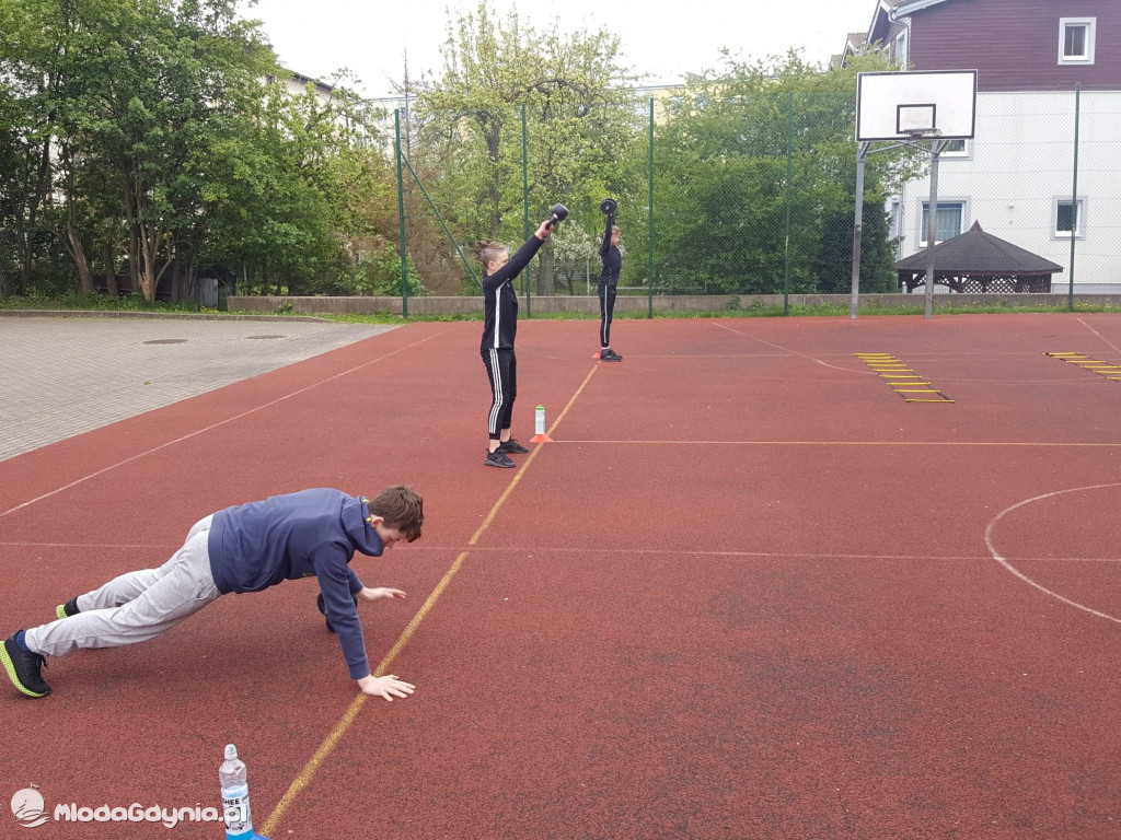 UKS 7 - Treningi online, na świeżym powietrzu