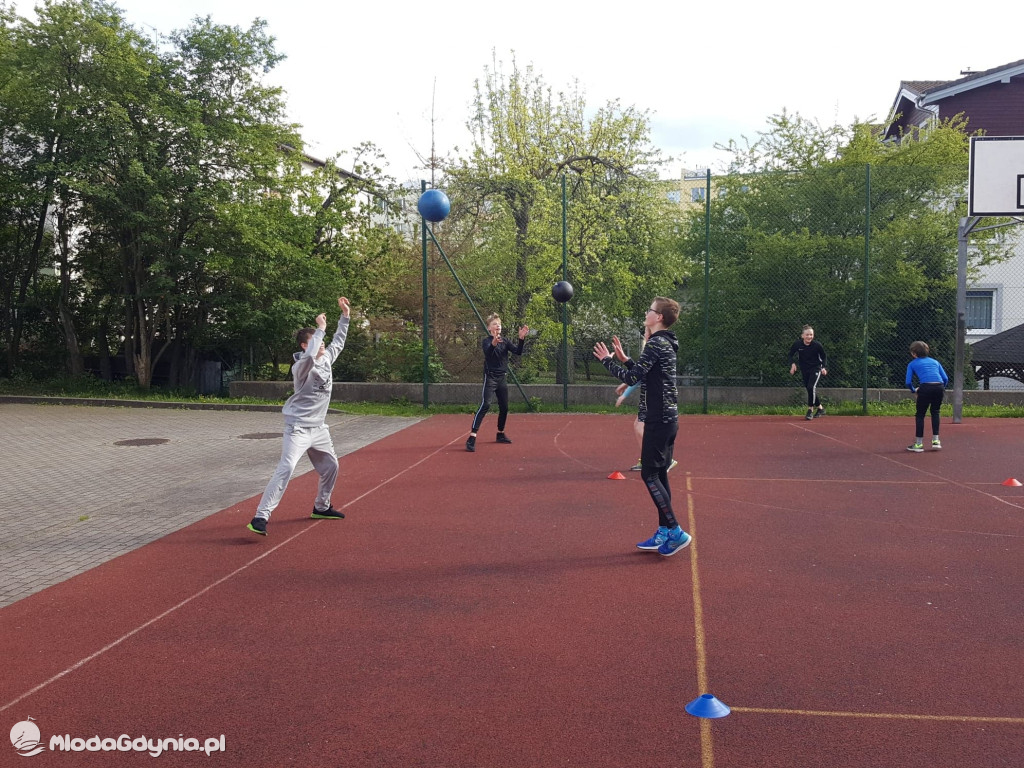 UKS 7 - Treningi online, na świeżym powietrzu