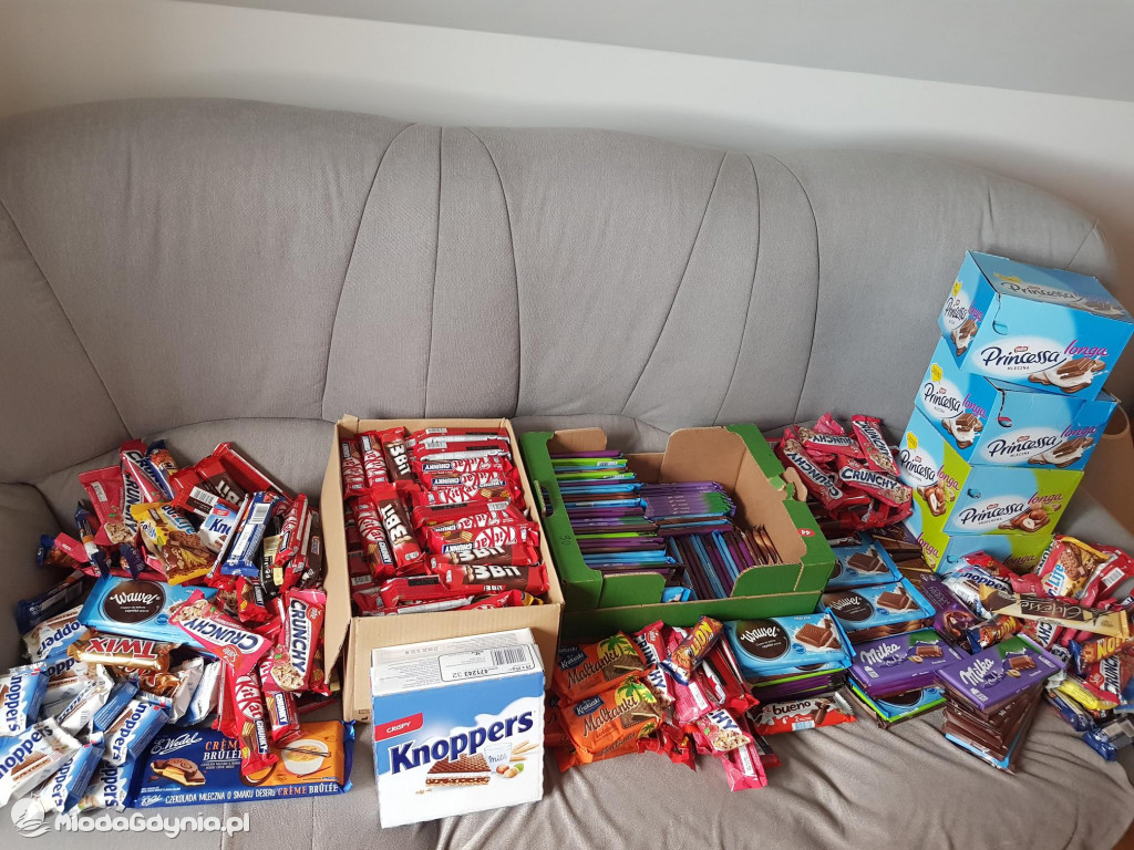 Podchorążowie osłodzili życie dzieciom