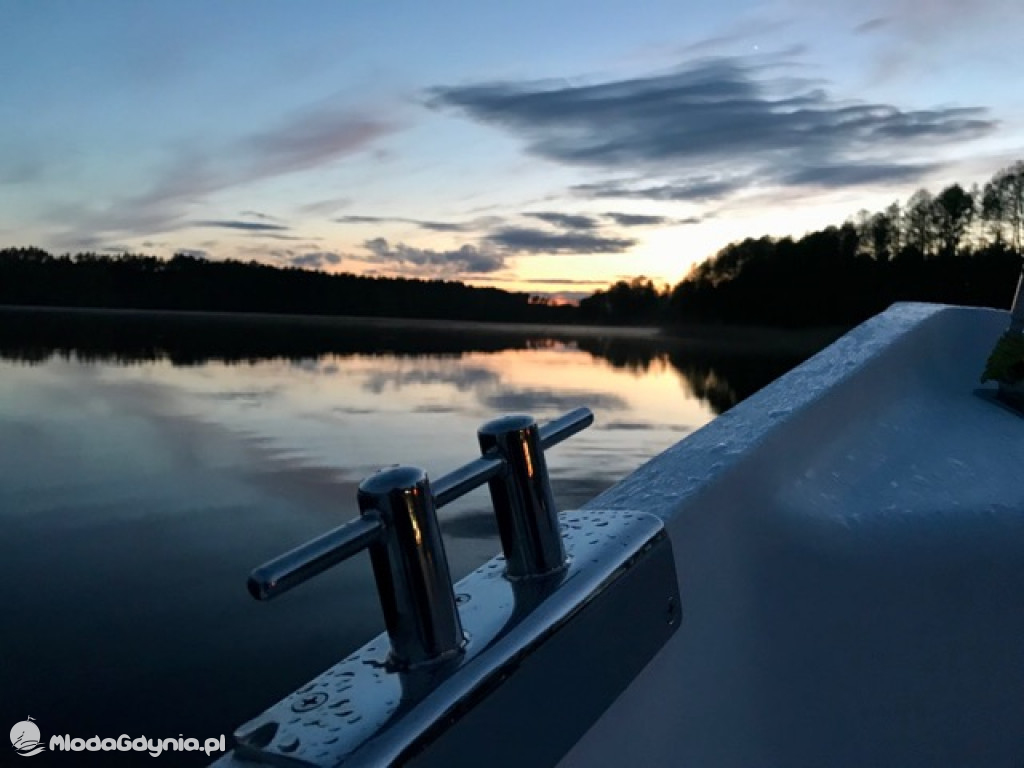 Podchorążowie uczyli się żeglować