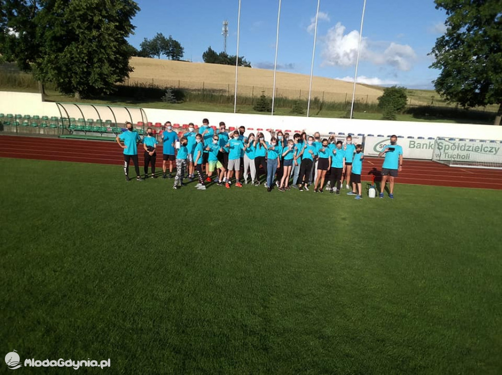 Klub Lekkoatletyczny Gdynia - Kolejny rok w koszulki zaopatruje klub niezastąpiona firma Haftmarket