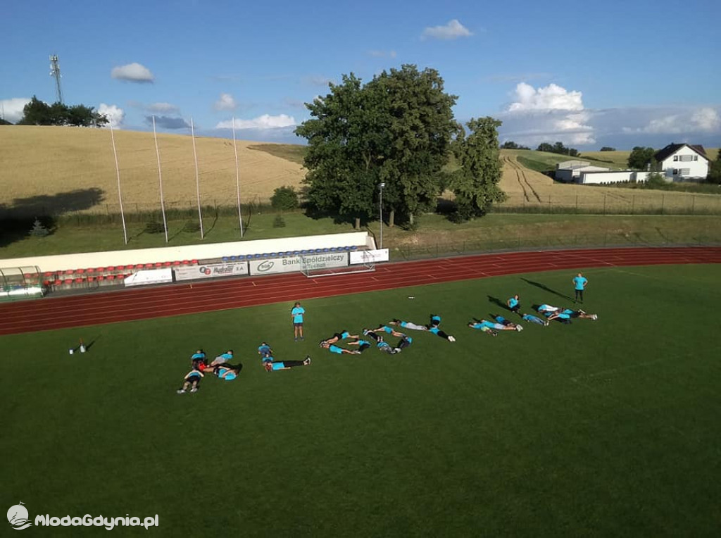 Klub Lekkoatletyczny Gdynia - Kolejny rok w koszulki zaopatruje klub niezastąpiona firma Haftmarket