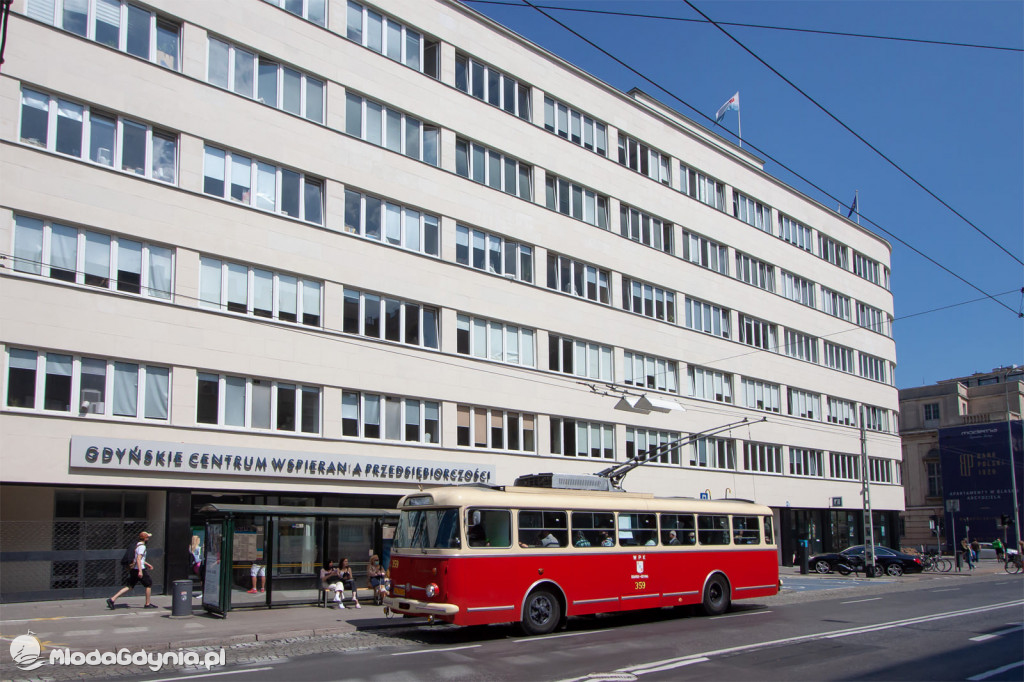 70 lat minęło - jubileusz gdyńskiej linii 25