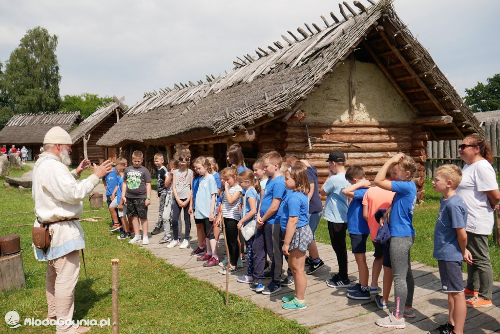 Harcerze w Osadzie Słowiańskiej