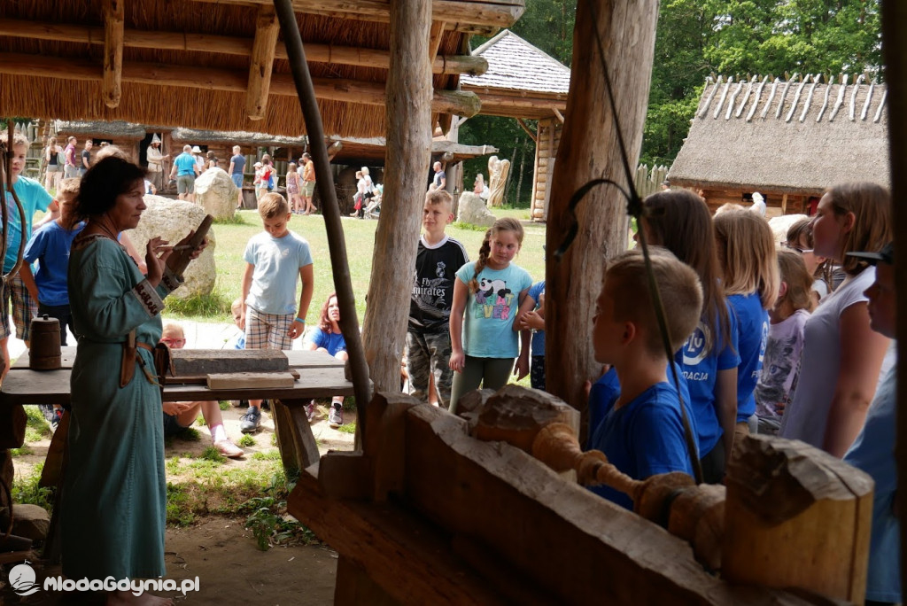 Harcerze w Osadzie Słowiańskiej