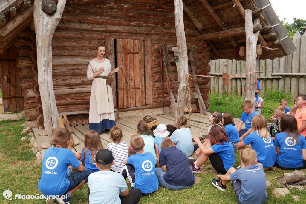 Harcerze w Osadzie Słowiańskiej