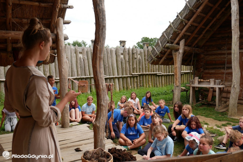 Harcerze w Osadzie Słowiańskiej