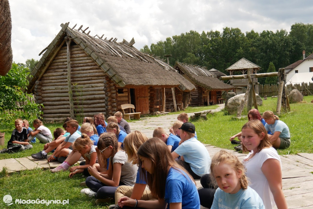 Harcerze w Osadzie Słowiańskiej