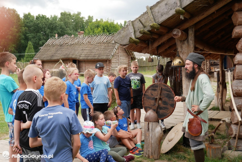 Harcerze w Osadzie Słowiańskiej